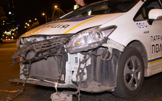 Копи влаштували моторошну ДТП у центрі Києва