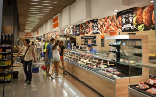 В Киеве супермаркет попал в скандал, видео