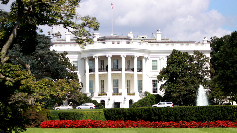 Происшествие в США: неизвестный пытался проникнуть в Белый дом