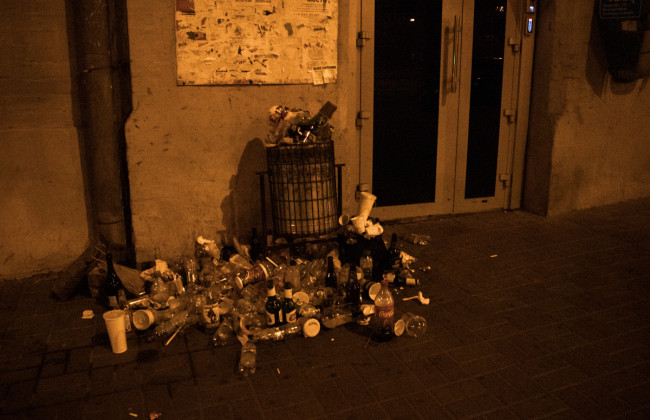 Киевлян поразили горами мусора после концерта на НСК «Олимпийский»: фото