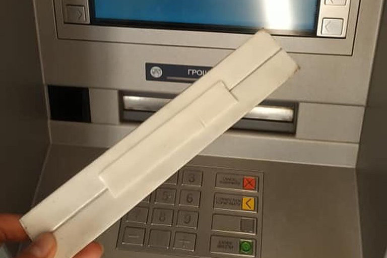 Киевлян предупредили об аферистах у банкоматов: что следует знать