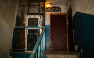 Киянка тиждень жила з мертвим сином у столиці