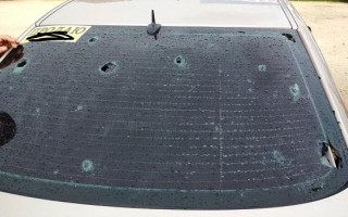 Гігантський град у Криму: шматки льоду пробивали в автомобілях дірки