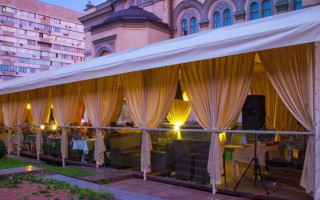 Літні тераси ресторанів масово зносять у Києві: що відбувається