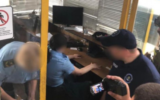 Незаконно ввозили автомобілі: ДБР викрило зловмисників