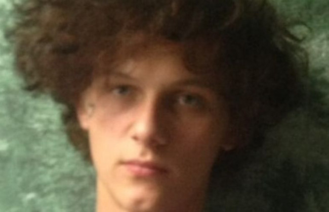 Под Киевом разыскивают парня с татуировкой на лице