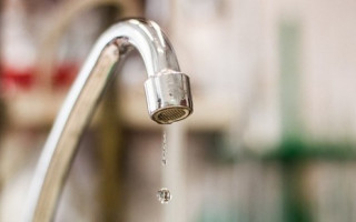 Два города Украины переведены на аварийный режим водоснабжения из-за утечки химикатов