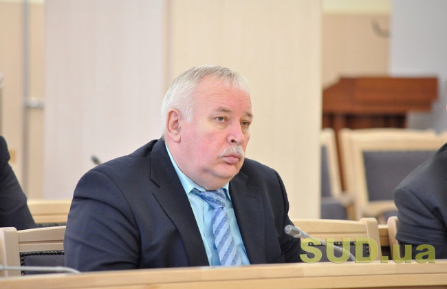 Усі українські проблеми починаються з найвищих органів державної влади