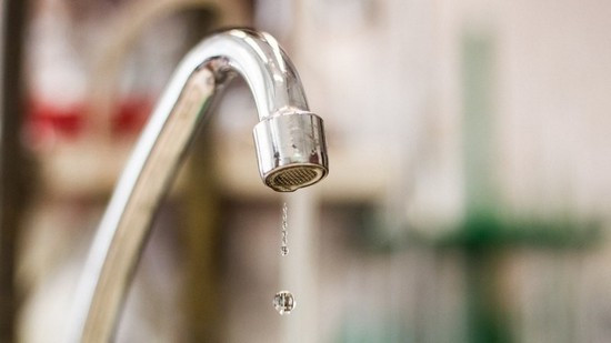 Два города Украины переведены на аварийный режим водоснабжения из-за утечки химикатов