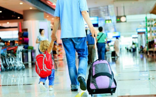 Виїзд за кордон з дитиною: процедуру спрощено