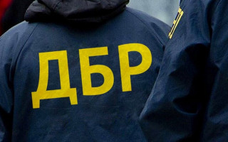 Працівник прокуратури збив жінку у Маріуполі: за справу взялося ДБР