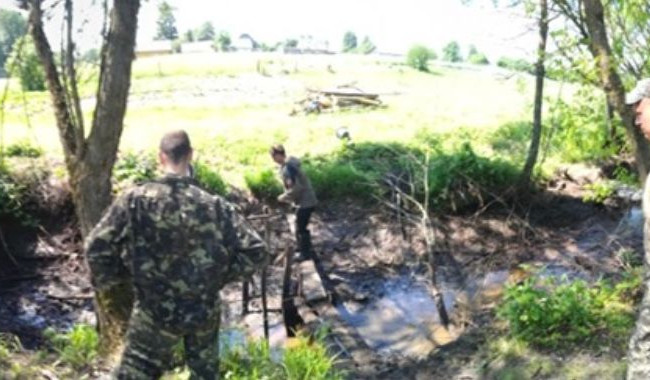 Батьки спалили дитину в печі на Житомирщині: копи вразили подробицями