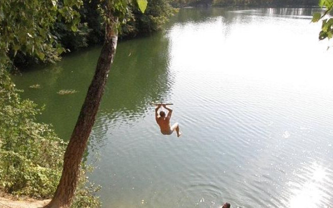 Мужчина в Киеве погиб во время выполнения сальто