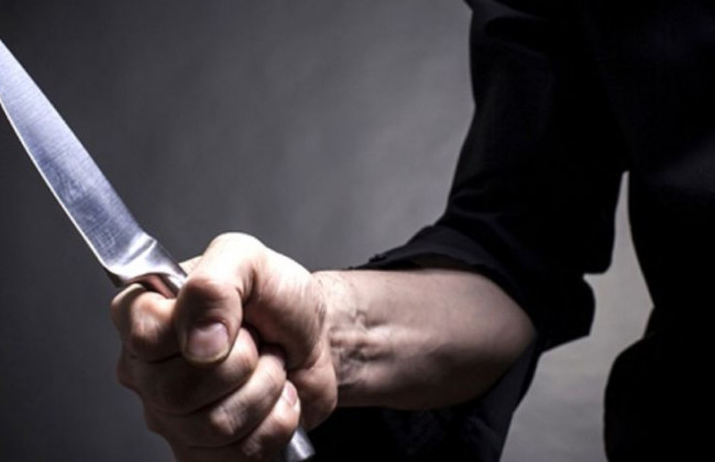 Четыре удара ножом: в Киеве напали на парня из-за женщины
