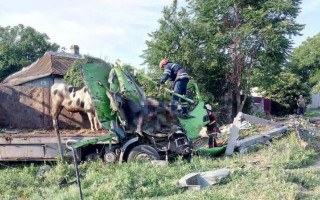 ДТП с грузовиком под Киевом: погибли два человека