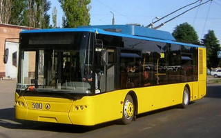 Киевлянам на заметку: ночной троллейбус меняет график движения