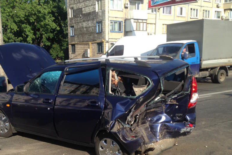 Масштабное ДТП в Киеве: столкнулись четыре автомобиля