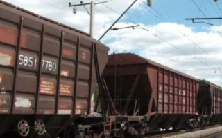 Опасное селфи: под Одессой девушку ударило током на крыше поезда