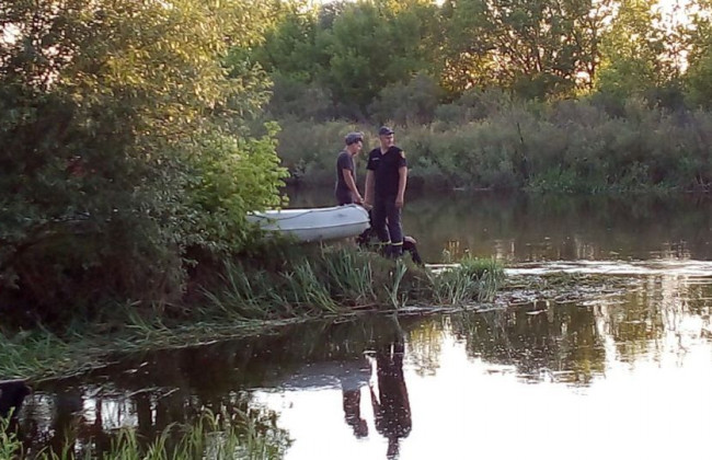 Тіло маленького хлопчика шукають у ставку на Київщині: подробиці трагедії