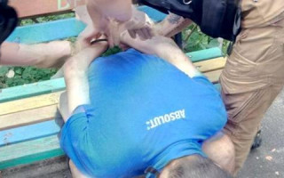 У Києві наркоман напав на дитину у парку