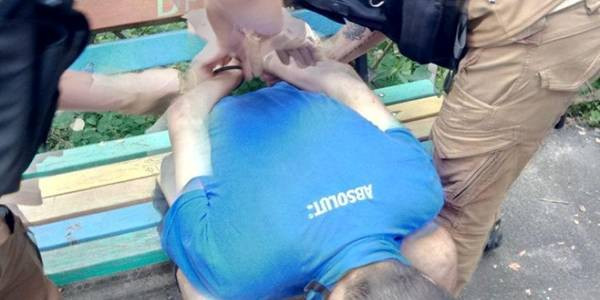У Києві наркоман напав на дитину у парку