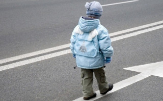 Зухвалий водій під Рівним на швидкості «зніс» дитину: подробиці