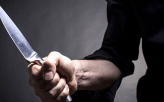 Порезали двух мужчин: возле супермаркета в Днепре произошло дерзкое нападение