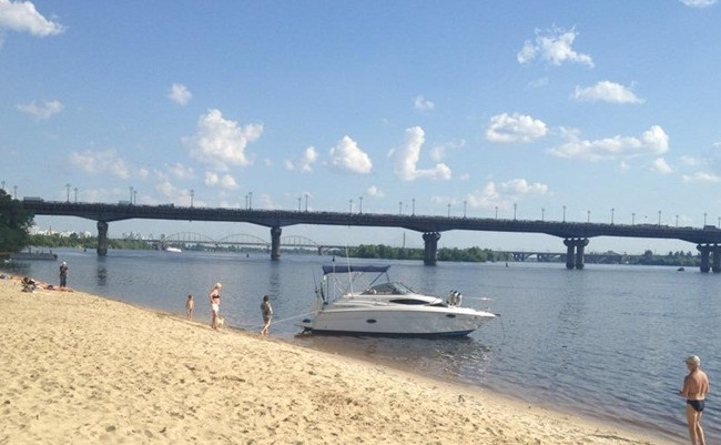 Кишечную инфекцию нашли на пляжах Киева