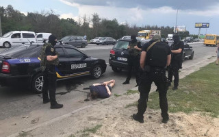 Вилучили 7 автівок: у Києві затримали зухвалу банду