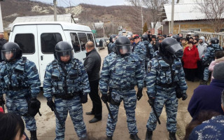 Масові обшуки в Криму: стан активіста серйозно погіршився