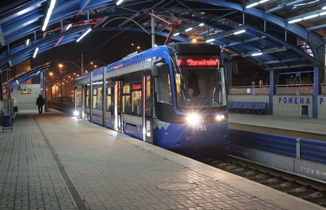 В Киеве закроют движение скоростного трамвая и два проспекта: как не стоять в пробке