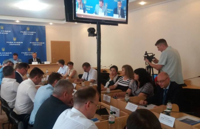 Главу РСУ обвинили в некомпетентности