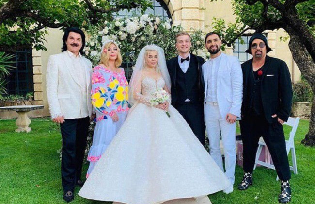 Алина Гросу сыграла свадьбу в Италии, а Холли Берри стала жертвой мошенника: новости шоубиза