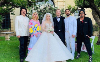 Алина Гросу сыграла свадьбу в Италии, а Холли Берри стала жертвой мошенника: новости шоубиза