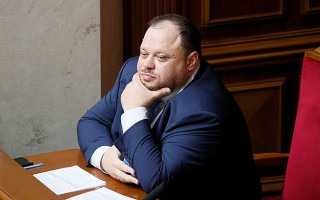Зеленський призначив Стефанчука своїм представником у Раді