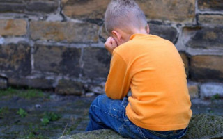 Трагедія у Києві: маленького хлопчика довгий час ґвалтував вітчим