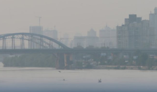 Загрязнение воздуха в Киеве: спасатели озвучили подробности