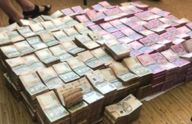 Мощная афера с сигаретами поразила киевлян