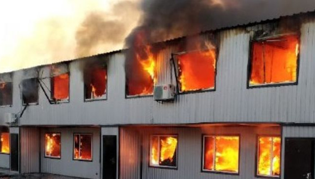 Масштабный пожар на складах под Киевом: есть подробности и видео