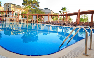 Киянам назвали Топ-7 пляжів із басейнами для відпочинку