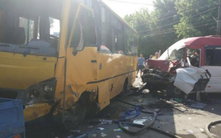 Жахлива ДТП із маршрутками під Києвом: спливли нові подробиці