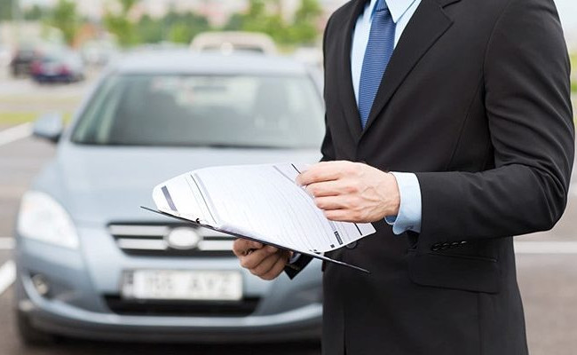 Умер владелец автомобиля: как переоформить машину на себя