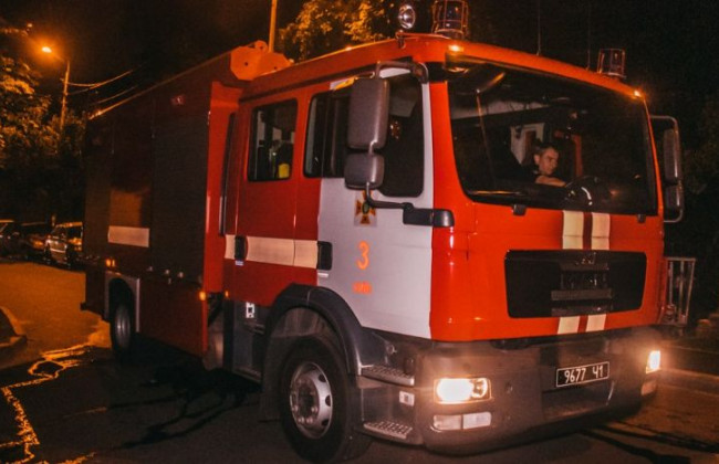 В Киеве горел Lexus: что известно