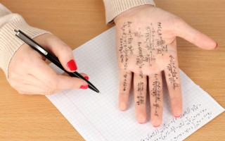 «Це вам не гуглити»: в надрах університету відкопали надзвичайну студентську реліквію