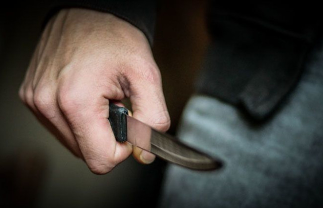 Невідомі з ножем напали на чоловіка у Тернополі