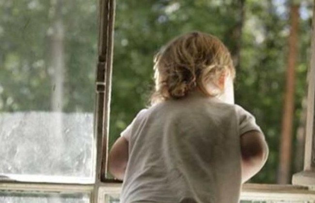 Трагедія у Києві: дитина випала з 9 поверху