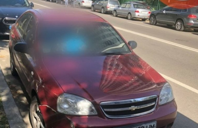 Раптова смерть: чоловік помер прямо за кермом автомобіля у Києві