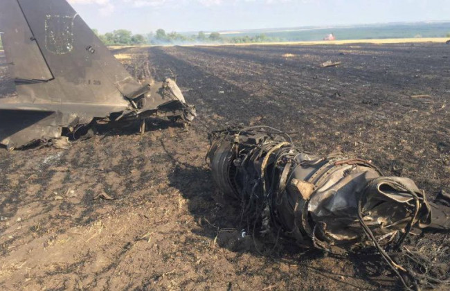 Падіння учбового літака на Харківщині: за справу взялося ДБР