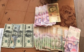 Вимагали кошти у водіїв: на Харківщині викрили поліцейських