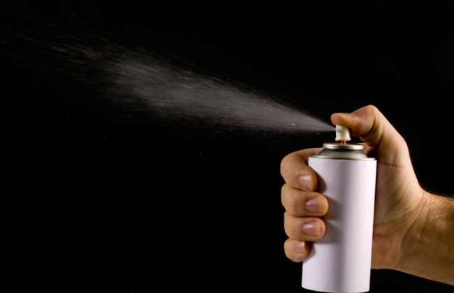 Отомстили из-за долга: в Киеве мужчине разгромили автомобиль